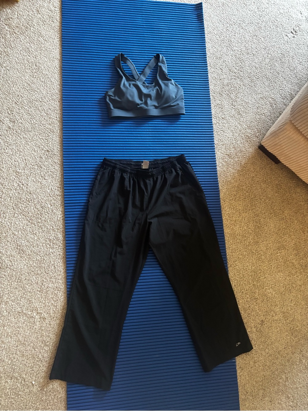 Champion Black Cropped Track Pants with Elastic Waist